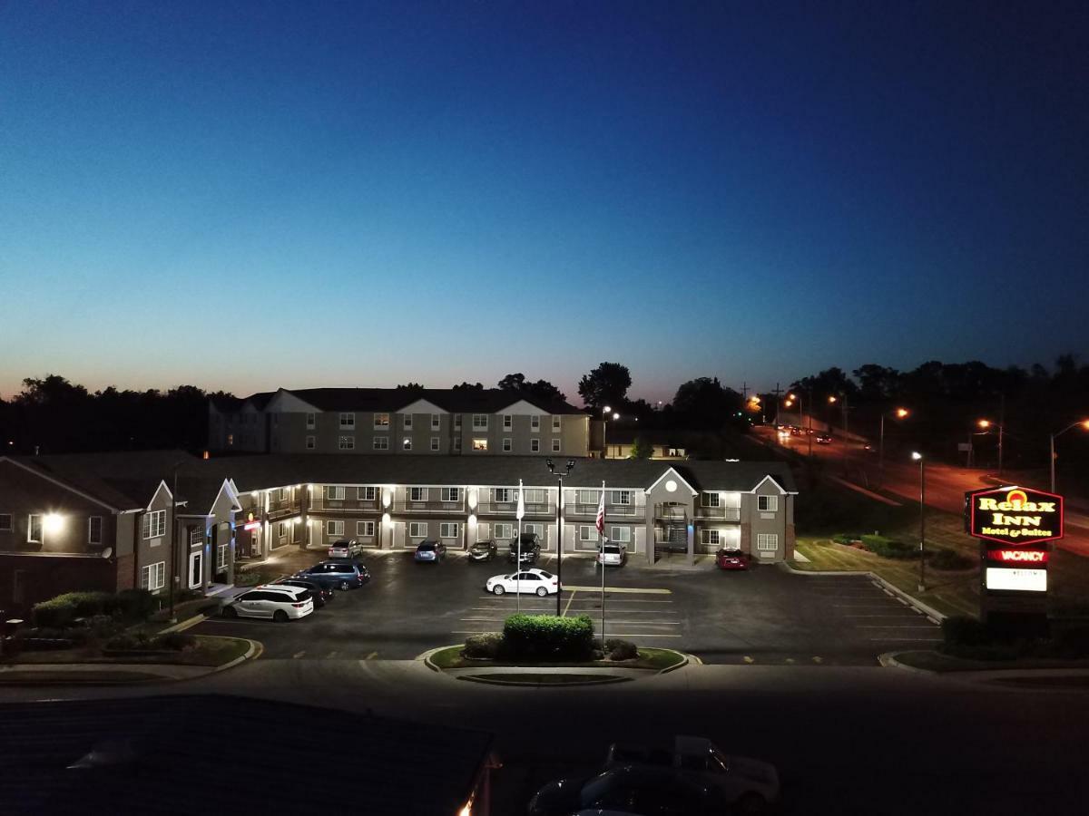 Relax Inn Motel And Suites Omaha Exterior photo